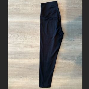 SPANXsmooth™ Soft and Smooth Active 7/8 Leggings size LARGE, VERY BLACK